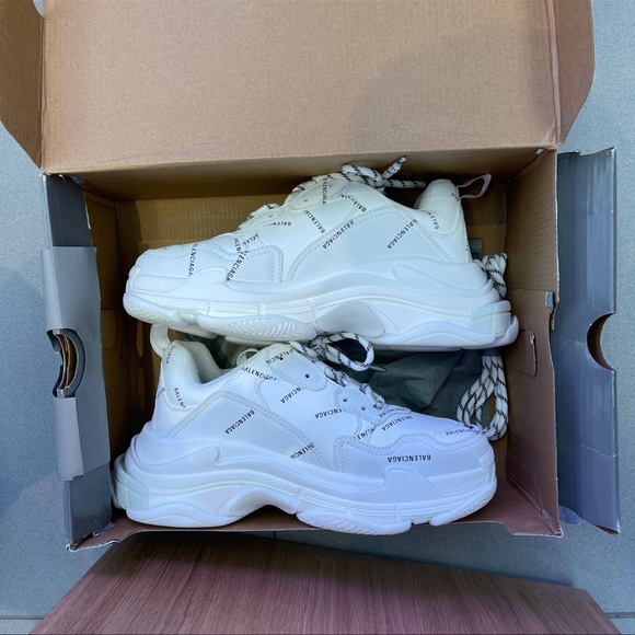 Balenciaga Triple S Sneaker ‘Allover Logo - White’ - Picture 5 of 8